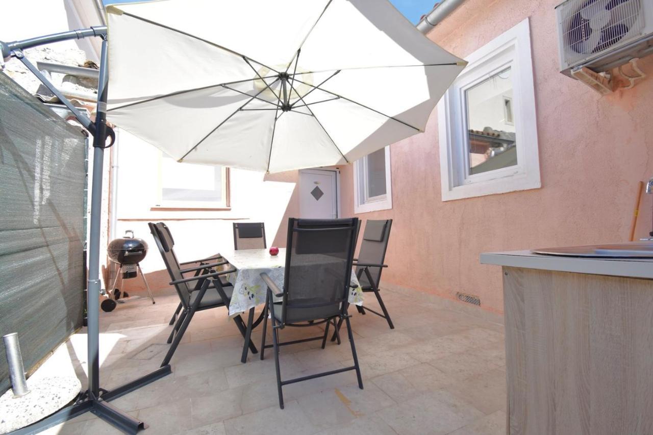 City Centre Apartment With Terrace 2 Pula Exteriér fotografie